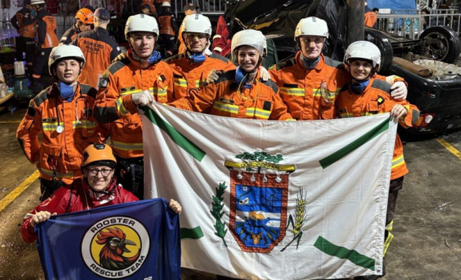 Equipe do 10º BBM, de Francisco Beltrão, também representou o CBMPR no desafio.