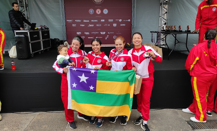 Competição “Bombeira de Garra” encerra 10º Encontro Nacional de Bombeiras Militares no Paraná