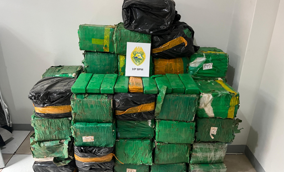 A ação foi realizada com base em informações de inteligência que apontavam a ligação da propriedade rural com uma organização criminosa, após o membro já ter sido preso por tráfico em Minas Gerais.