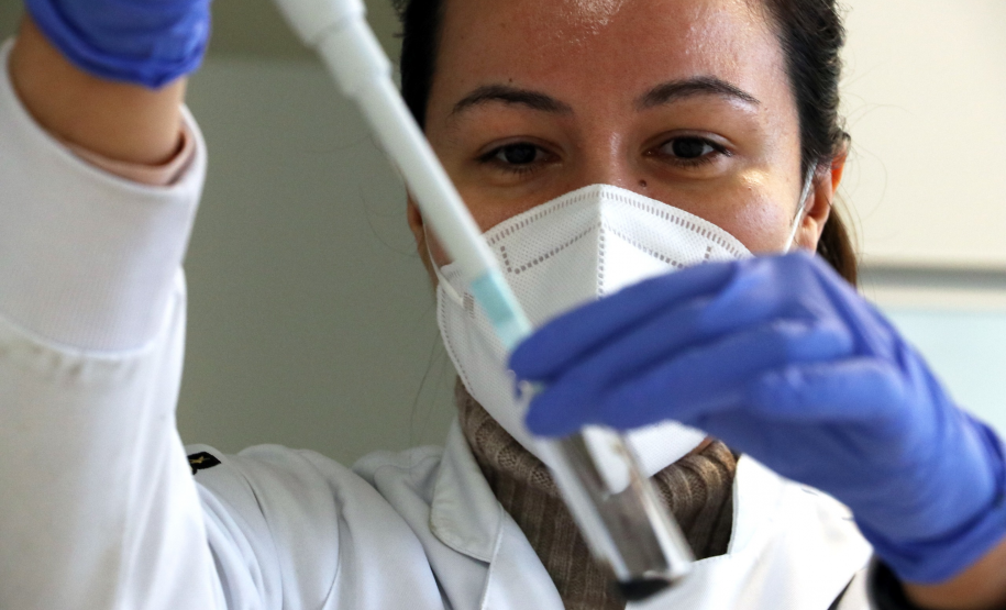 Cientistas são a fonte de maior confiança para os paranaenses, aponta pesquisa inédita