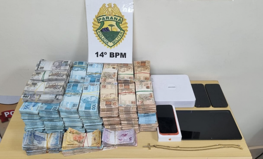 PMPR apreende R$ 1,2 milhão em dinheiro após denúncia em Foz do Iguaçu