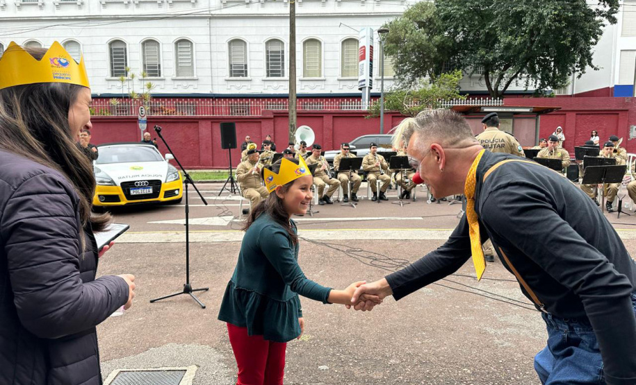 Música e esperança: Banda da PMPR faz show para crianças do Hospital Pequeno Príncipe