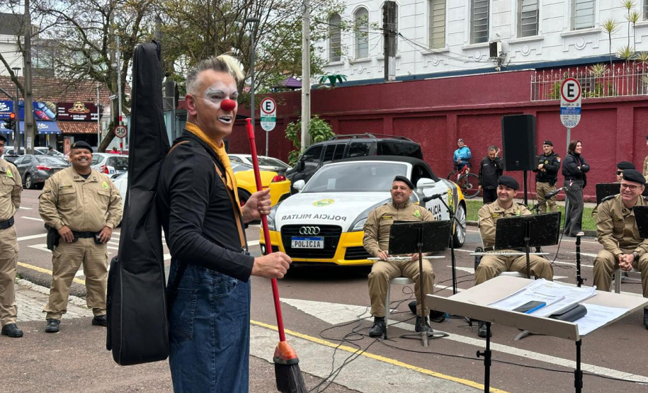 Música e esperança: Banda da PMPR faz show para crianças do Hospital Pequeno Príncipe