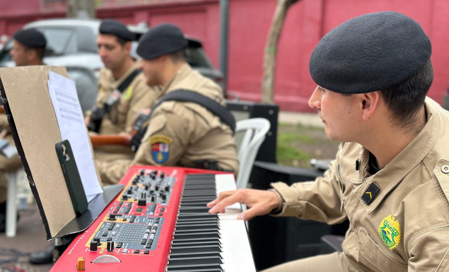 Música e esperança: Banda da PMPR faz show para crianças do Hospital Pequeno Príncipe