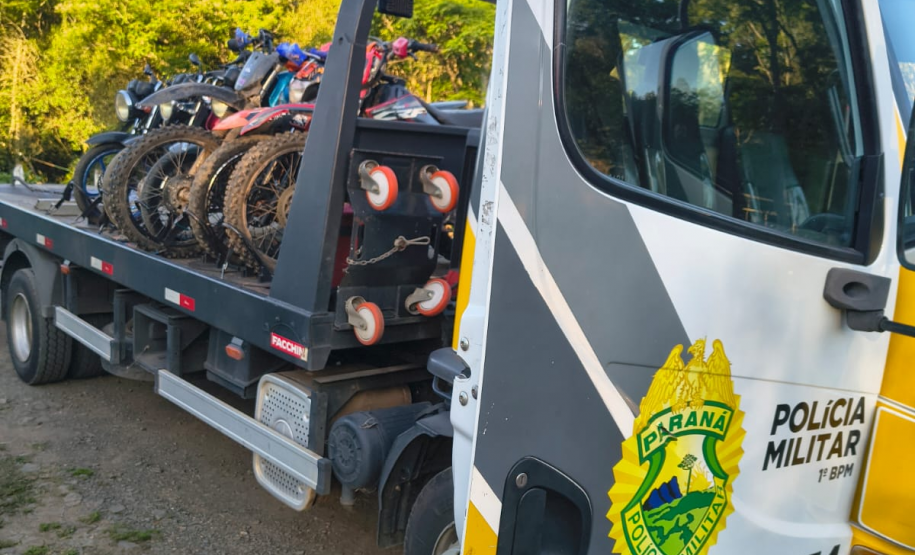 PMPR e PPPR desarticulam oficina clandestina e apreendem motocicletas adulteradas em Ponta Grossa