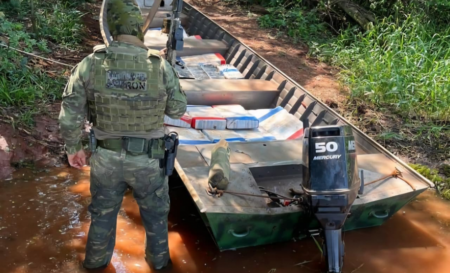 PMPR apreende embarcação com mais de 440 quilos de maconha no Lago de Itaipu
