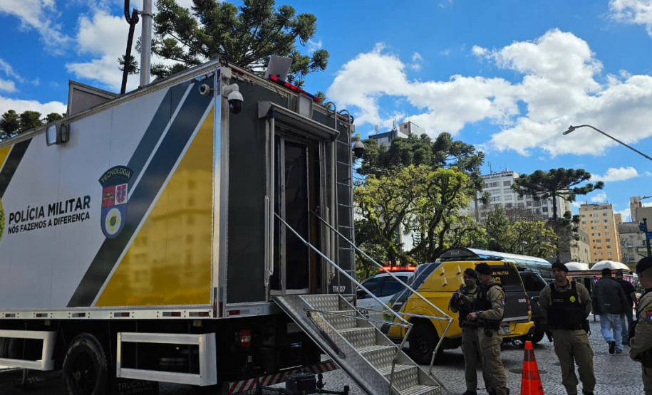 PMPR reforça policiamento em Curitiba com plataforma de observação elevada