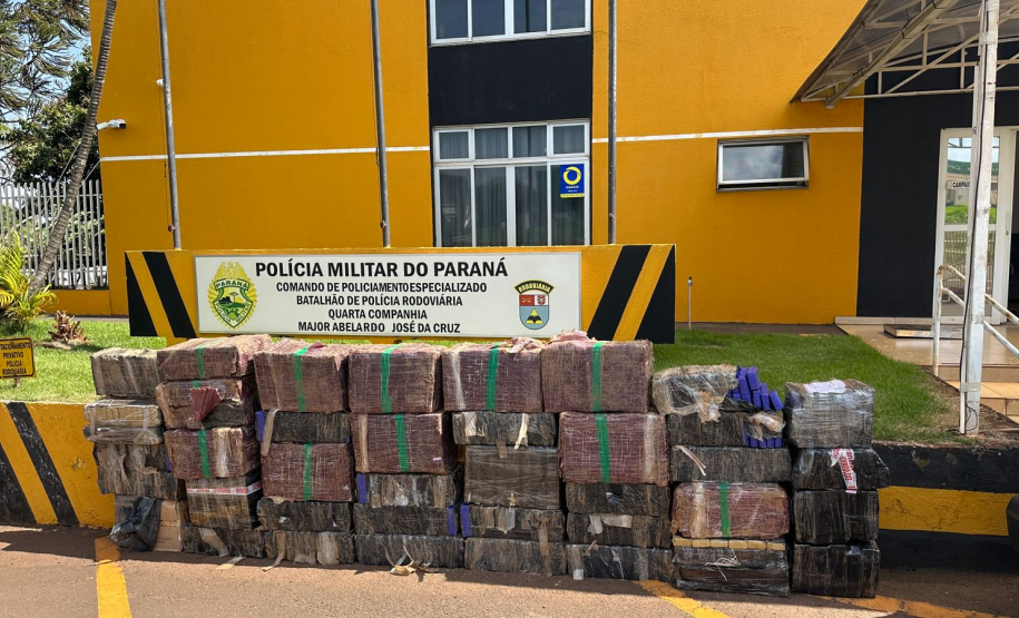 PMPR apreende uma tonelada de maconha escondida em carga de arroz na PR-317