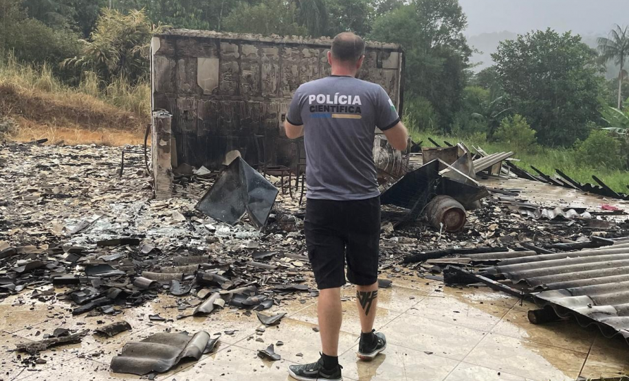 Polícia Científica aplica técnicas avançadas para rastrear origem em casos de incêndio