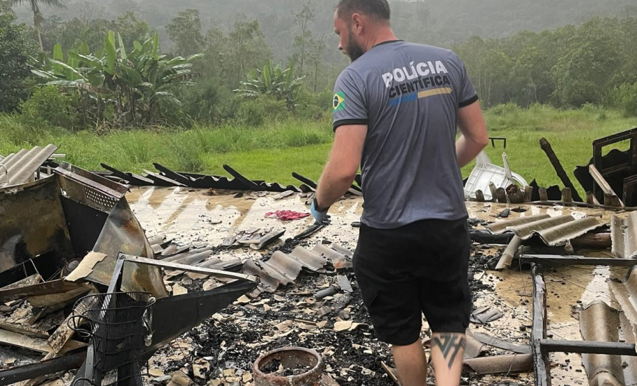 Polícia Científica aplica técnicas avançadas para rastrear origem em casos de incêndio