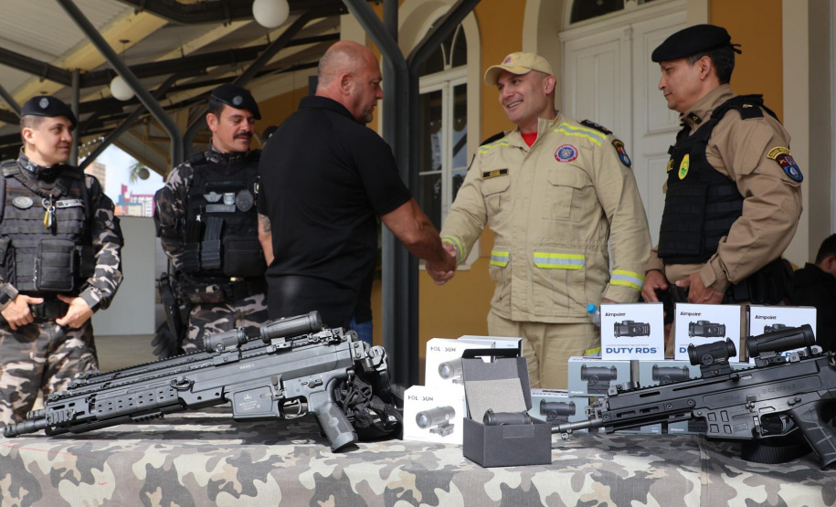 Novas viaturas, equipamentos e fuzis: Estado reforça segurança nos Campos Gerais e Centro-Sul