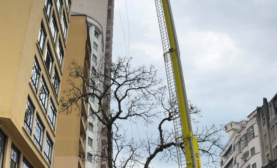 Bombeiros paranaenses criam grupo de trabalho para definir melhor tecnologia de resgate em altura para a corporação
