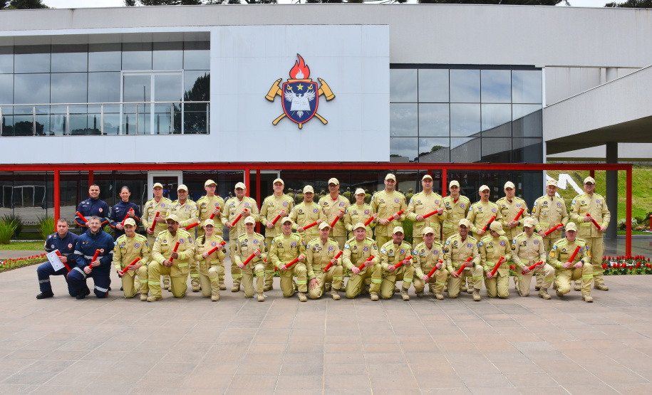 Bombeiros formam 69 novos socorristas, especialistas no atendimento pré-hospitalar