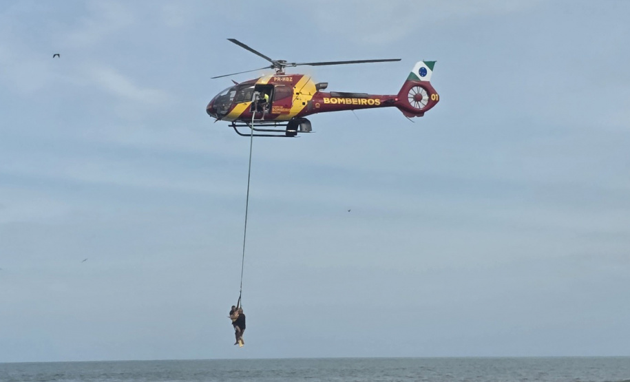 Após treinamento, helicóptero do Corpo de Bombeiros já está de prontidão no Litoral