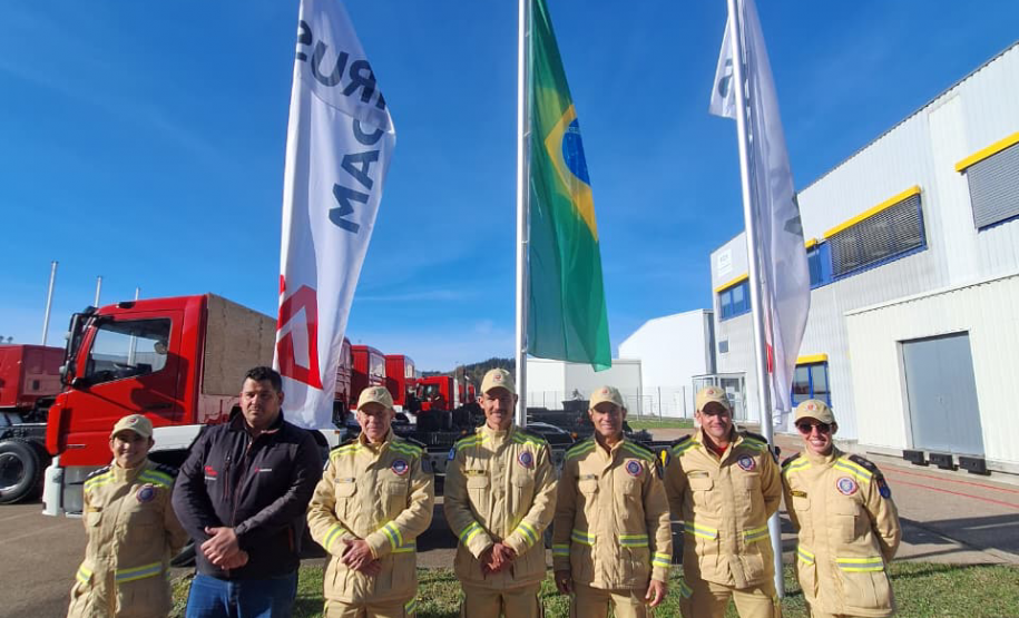 Comitiva do Corpo de Bombeiros do Paraná realiza visita técnica a fábricas na Alemanha e Áustria