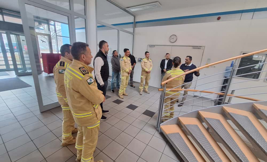 Comitiva do Corpo de Bombeiros do Paraná realiza visita técnica a fábricas na Alemanha e Áustria