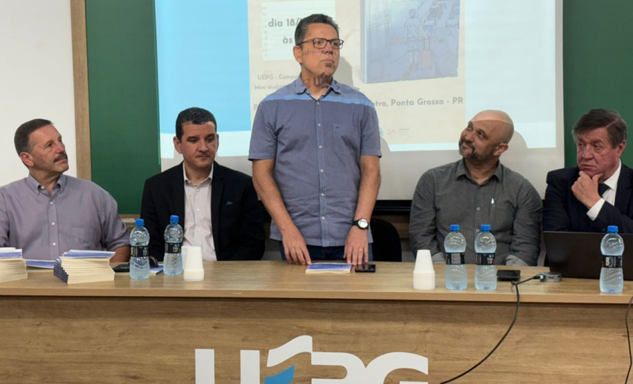 PPPR lança obra produzida em parceria com universidade e comunidade em Ponta Grossa