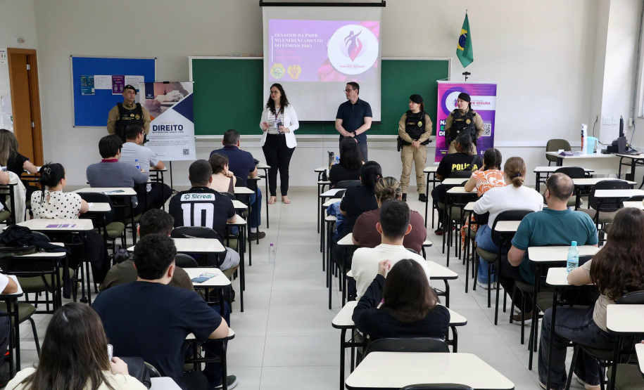 Mulher Segura: policiais realizam palestra para alunos de Direito em Ponta Grossa