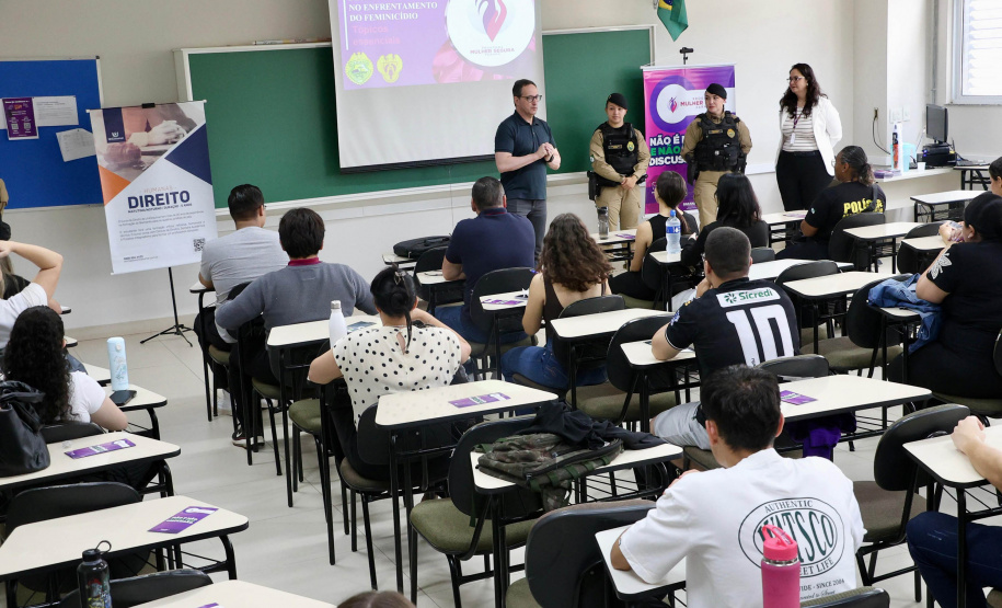 Mulher Segura: policiais realizam palestra para alunos de Direito em Ponta Grossa