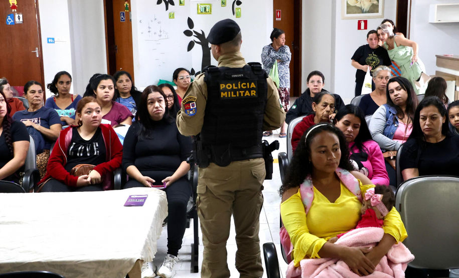 SESP apresenta ações do Programa Mulher Segura em palestra no CRAS de Carambeí