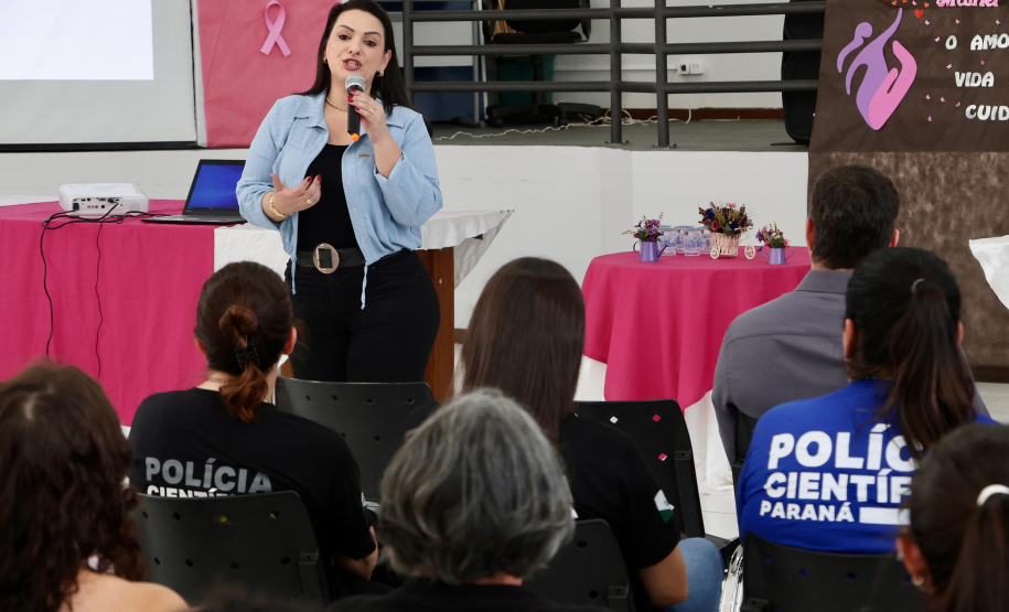 Encontro no Centro de Convivência do Idoso reforça rede de proteção às mulheres em Carambeí