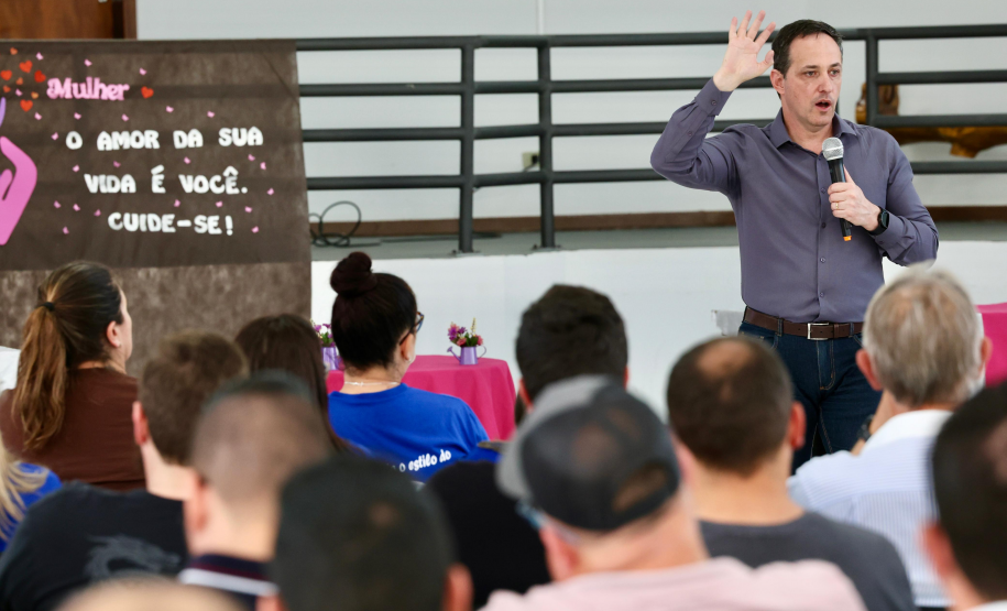 Encontro no Centro de Convivência do Idoso reforça rede de proteção às mulheres em Carambeí
