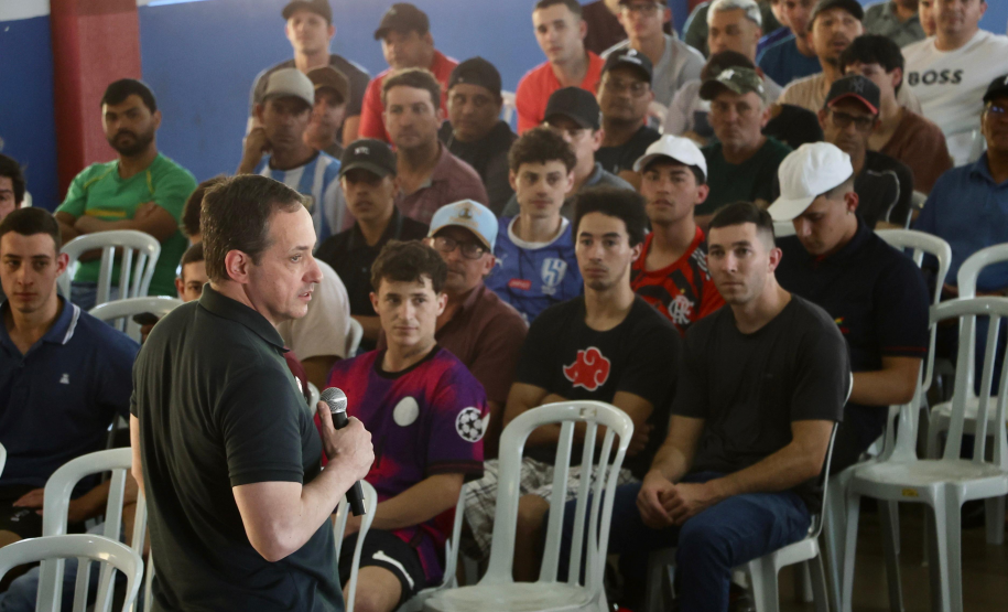 Programa Mulher Segura leva palestra a funcionários do frigorífico Frigodasko em Pitanga