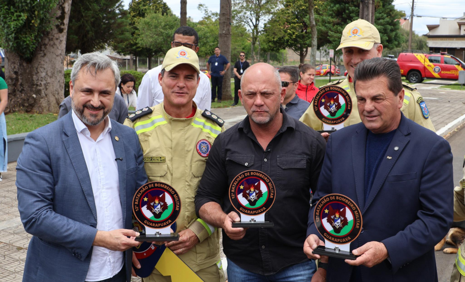 Governo do Paraná reforça estrutura do Corpo de Bombeiros em Guarapuava e Pitanga com novas viaturas