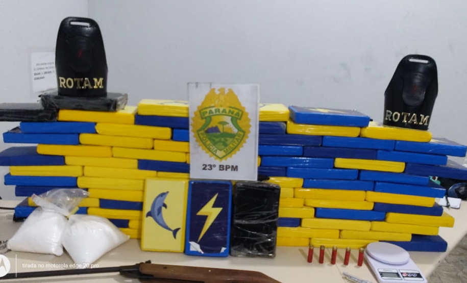 PMPR apreende 83 quilos de cocaína e detém duas pessoas em Quitandinha