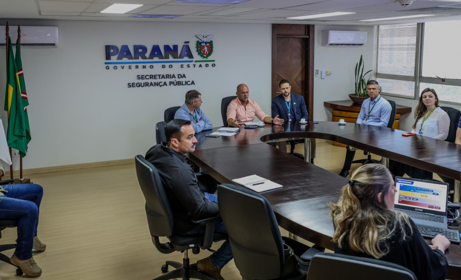 Polícia Científica do Paraná apresenta panorama do efetivo, investimentos e entregas em reunião com o secretário de segurança