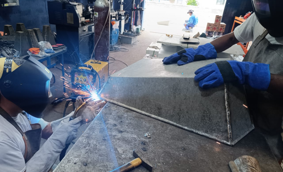 Custodiados de Piraquara produzem carrinhos de mão para auxiliar reconstrução de Rio Bonito do Iguaçu