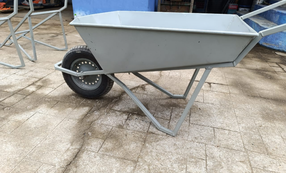 Custodiados de Piraquara produzem carrinhos de mão para auxiliar reconstrução de Rio Bonito do Iguaçu