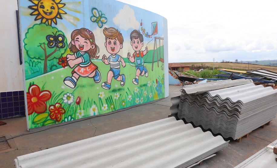 Presos fazem primeiras entregas na recuperação de escolas e creches em Rio Bonito do Iguaçu