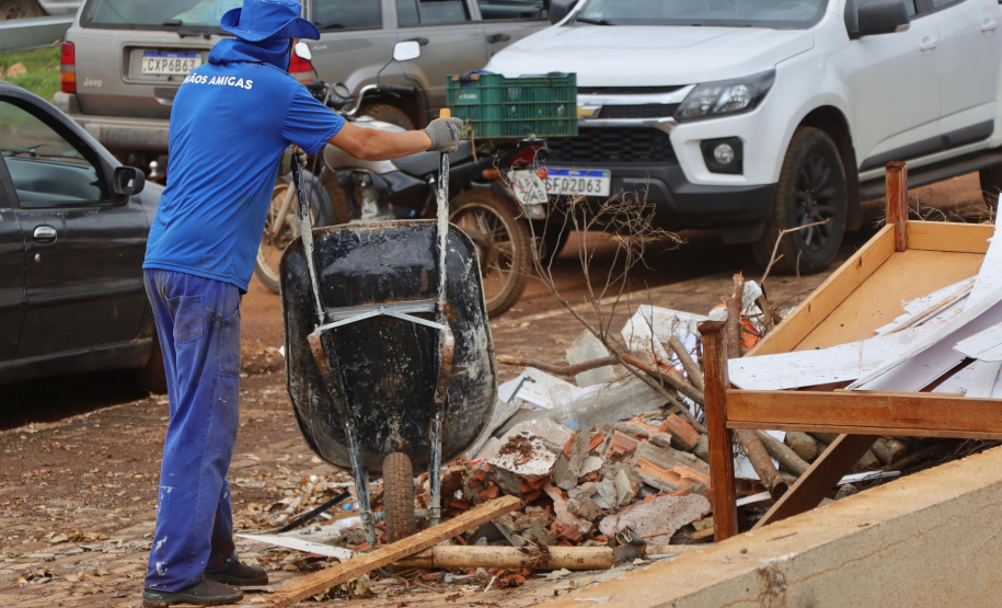 Para acelerar reconstrução, Polícia Penal coloca 89 presos para trabalhar em Rio Bonito do Iguaçu