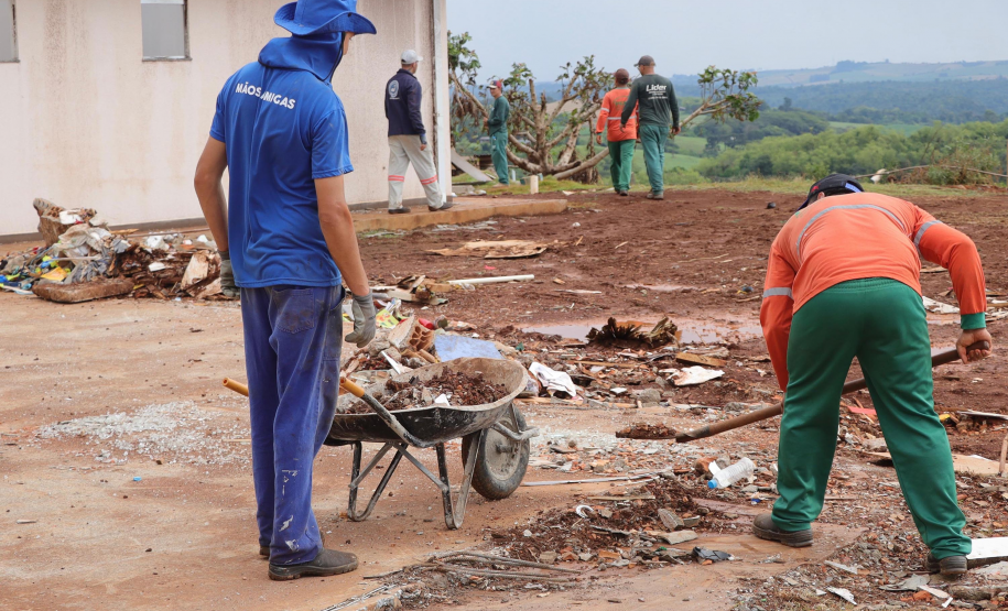 Para acelerar reconstrução, Polícia Penal coloca 89 presos para trabalhar em Rio Bonito do Iguaçu