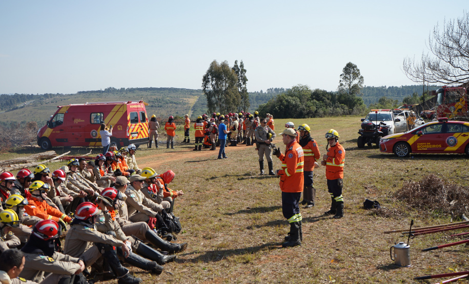 Chuvas e conscientização da população reduzem em 41% incêndios florestais no Paraná em 2025