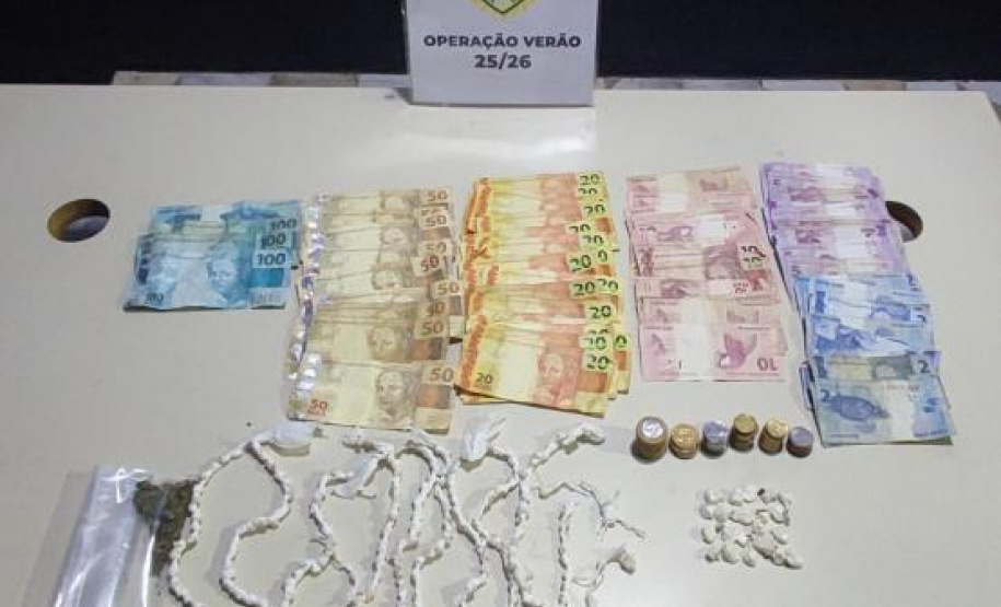 PMPR apreende mais de 250 pedras de crack e prende um suspeito por tráfico em Guaratuba