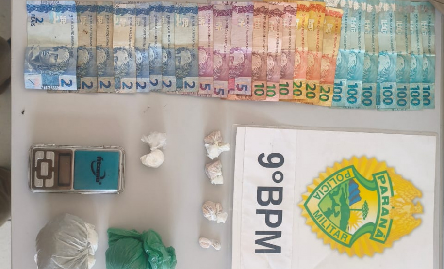 PCPR e PMPR prendem homem em flagrante por tráfico de drogas em Paranaguá