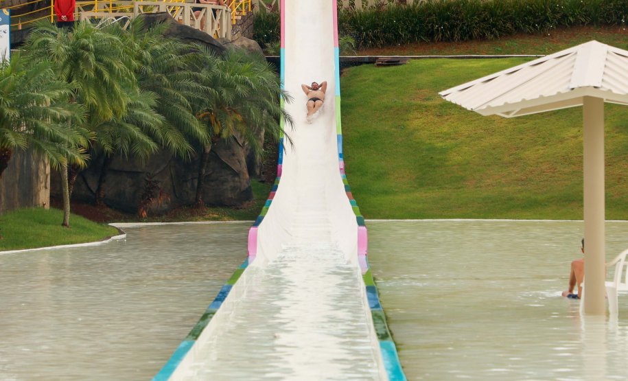 Corpo de Bombeiros orienta como prevenir afogamentos e outros acidentes em piscinas