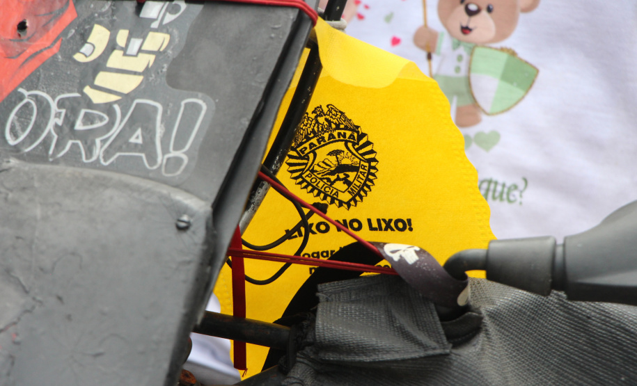 PMPR realiza ação de proximidade e conscientização no Ferry Boat