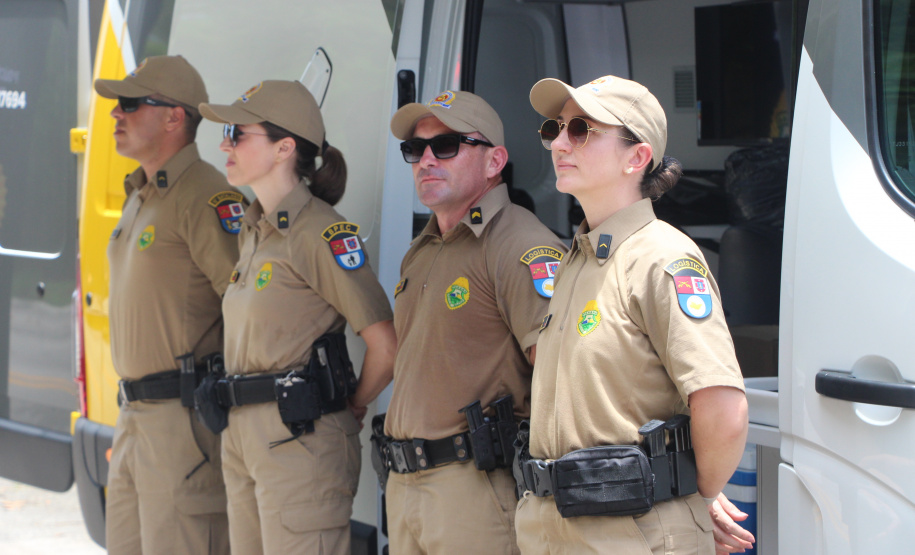 PMPR realiza ação de proximidade e conscientização no Ferry Boat
