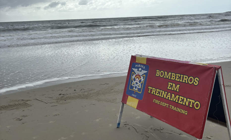 Cadetes reforçam efetivo de salvamento do Corpo de Bombeiros no Verão Maior no litoral