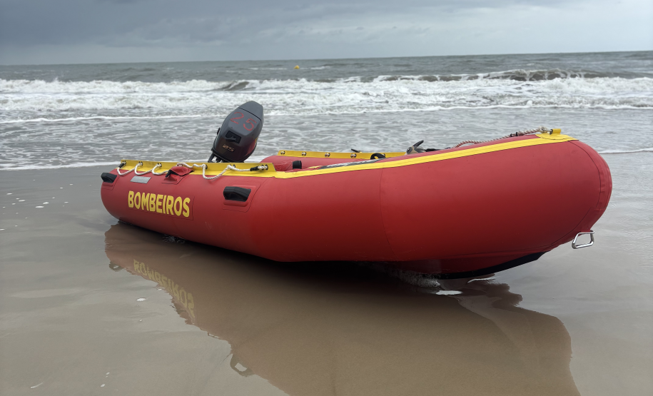 Cadetes reforçam efetivo de salvamento do Corpo de Bombeiros no Verão Maior no litoral