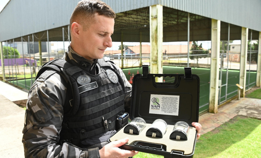 PMPR recebe kits científicos de pesquisadores para aumentar eficácia do treinamento de cães