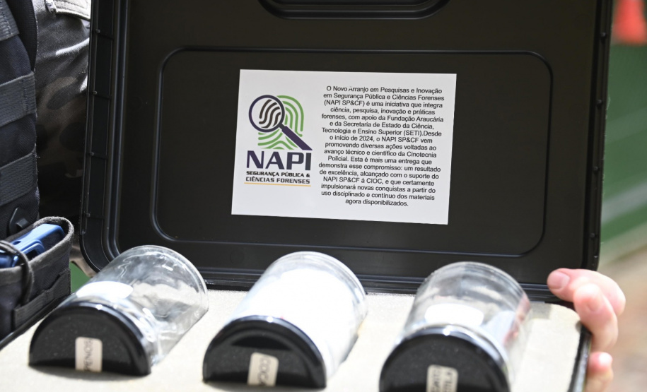 PMPR recebe kits científicos de pesquisadores para aumentar eficácia do treinamento de cães