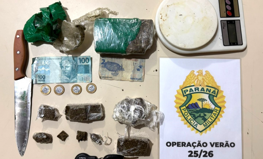 PMPR prende homem e apreende drogas em veículo em Pontal do Paraná