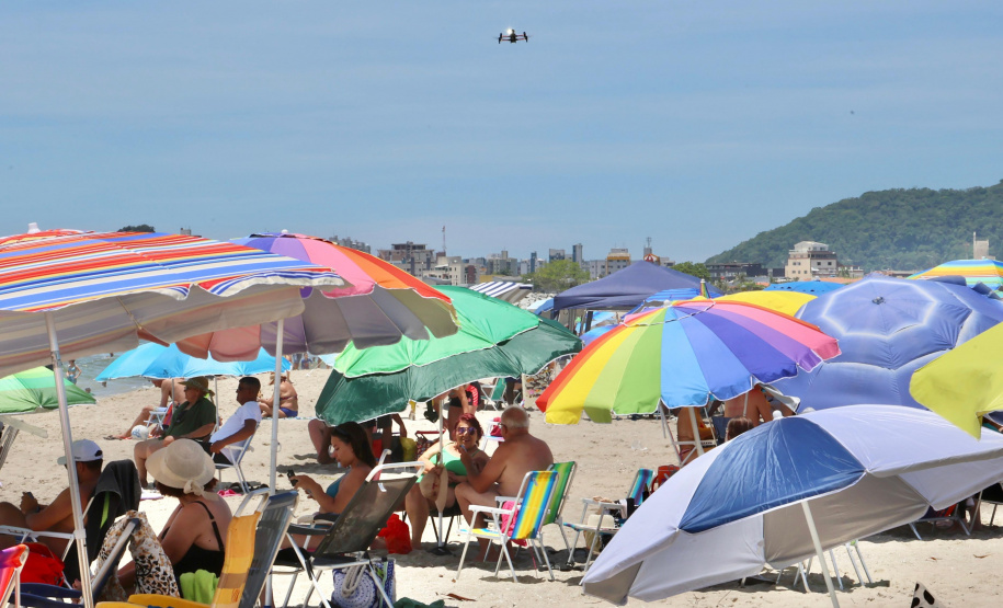 Verão Maior Paraná: Drones reforçam ações do Corpo de Bombeiros na prevenção, orientação e buscas