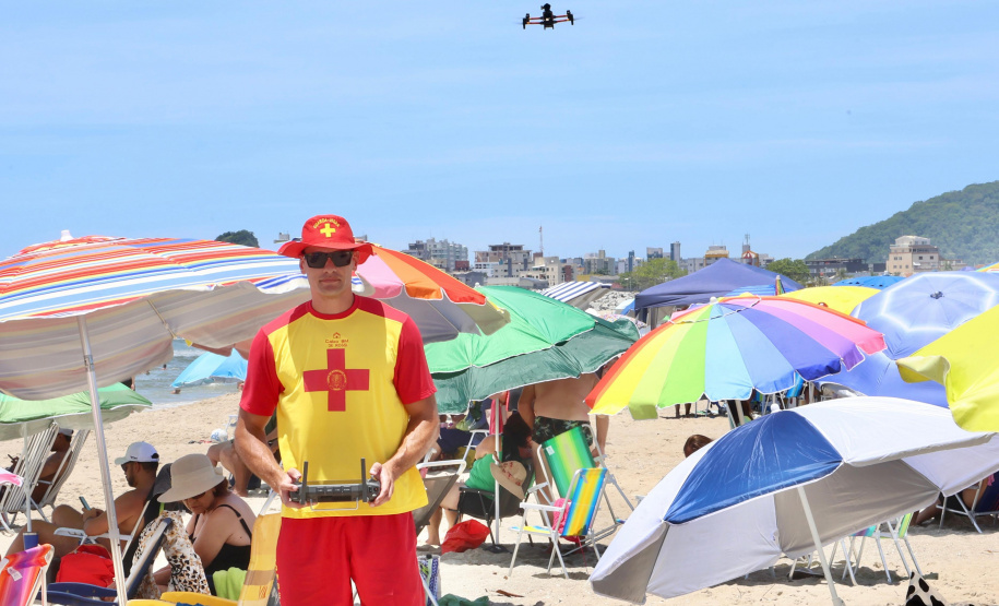 Verão Maior Paraná: Drones reforçam ações do Corpo de Bombeiros na prevenção, orientação e buscas