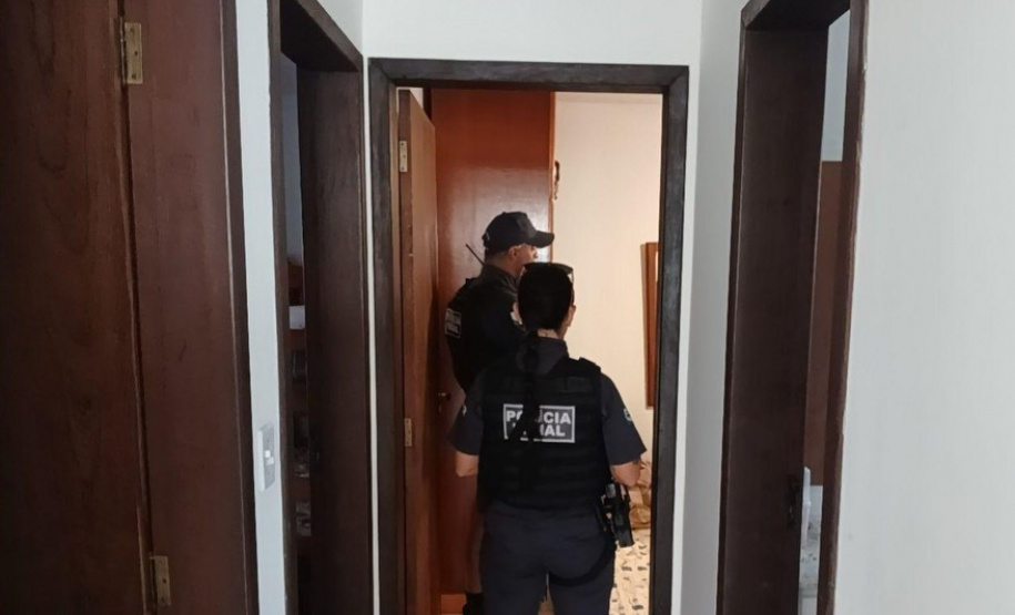 PMPR e Polícia Penal cumprem mandado de prisão por tráfico de drogas em Guaratuba