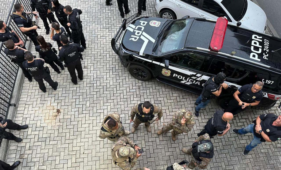 PCPR e PMPR prendem sete integrantes de grupo que atuava em roubos de cargas na RMC